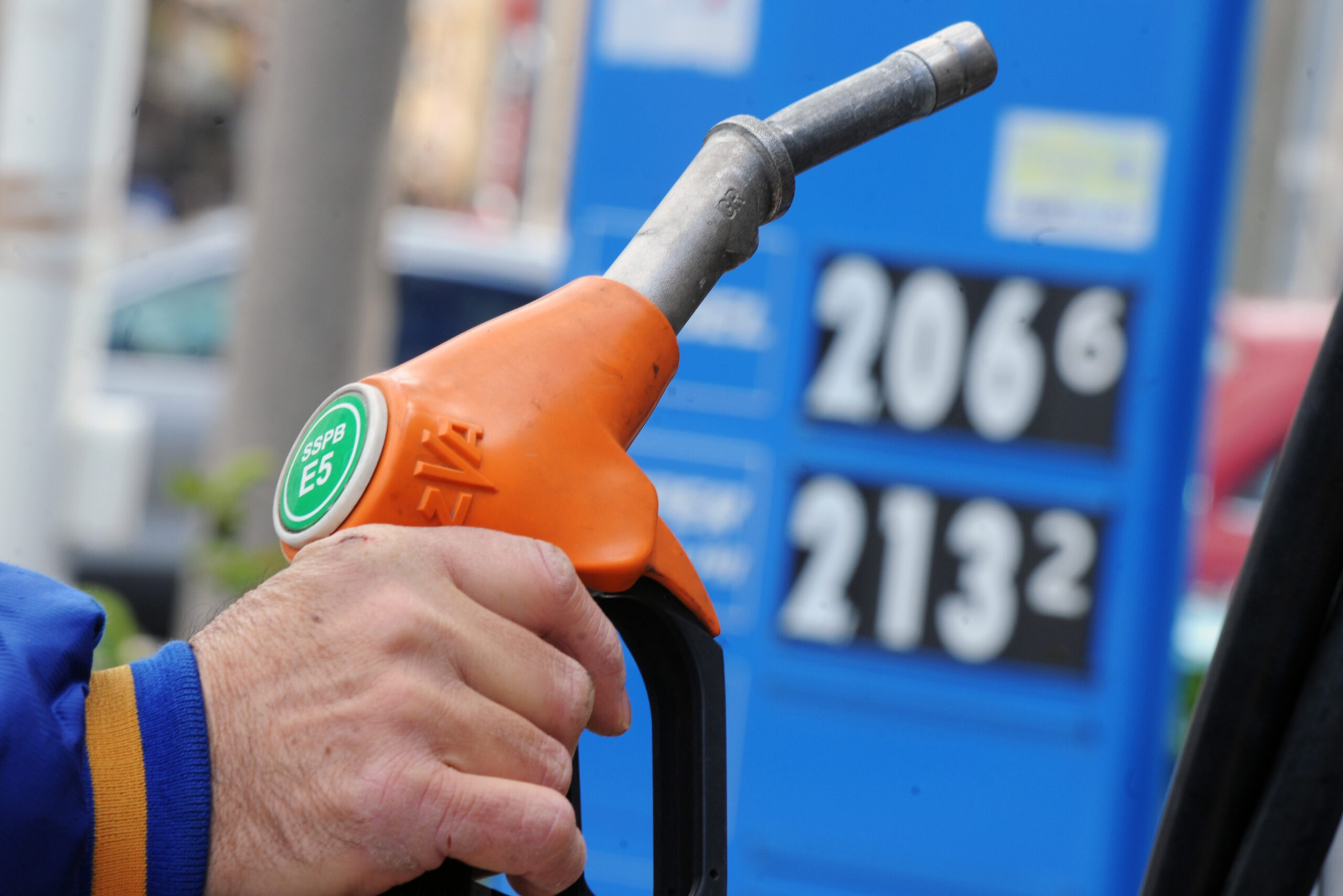 Aumento prezzi carburante